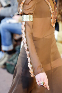 Details Chloé Fall 2018 Ready-to-Wear , Детали коллекции Хлоя осень зима 2018 , Fashion show , неделя моды в Париже , PFW , Paris Fashion Week , Mainstyles